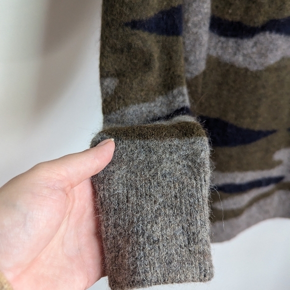 ARITZIA Green Camo Carangi Alpaca Casual Contemporary Knit Dress Size XS - Picture 6 of 13
